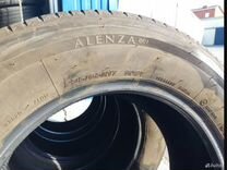 Bridgestone Alenza 001 235/65 R17
