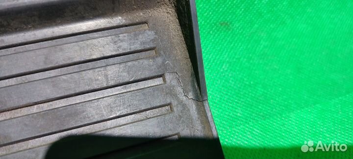 Декоративная накладка двигателя m50