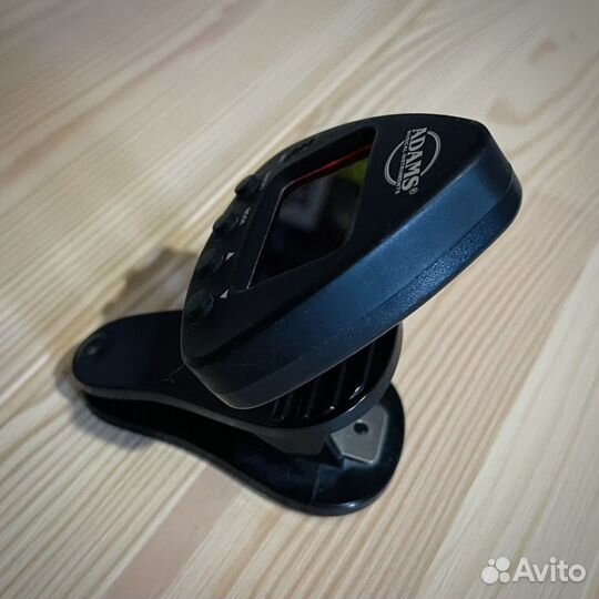 Тюнер гитарный Adams ET-3000