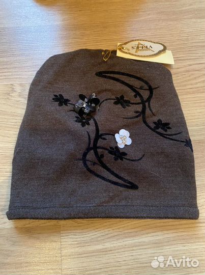 Шапка новая