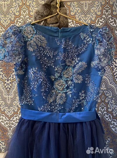 Вечернее платье