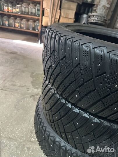 Goodyear Ultragrip Ice Arctic 205/55 R16