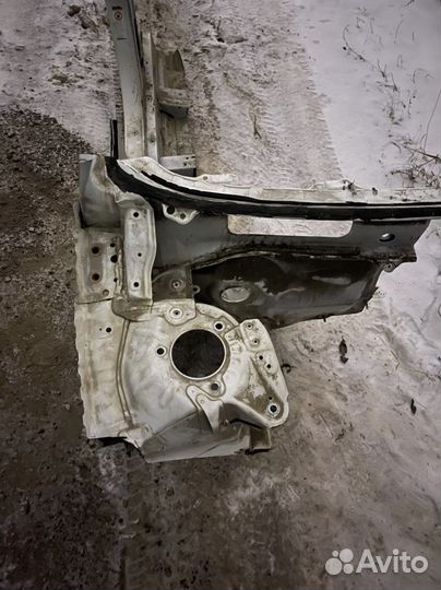 Порог правый со стойкой Toyota Camry 50