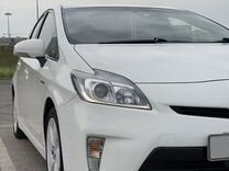 Toyota Prius 1.8 CVT, 2015, битый, 159 000 км, с пробегом, цена 1 350 000 руб.