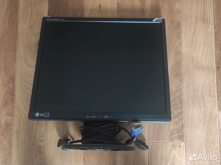 Монитор 19 дюймов L1942SE