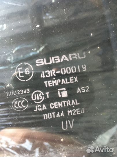 Subaru Forester SJ стекло в переднюю дверь