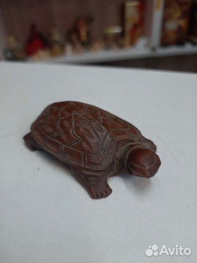 Черепаха из дерева