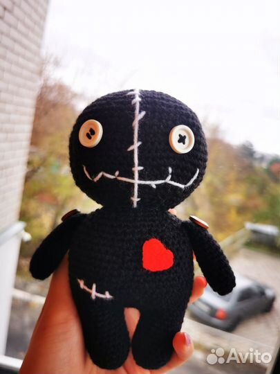 Вязаная игрушка-кукла Вуду