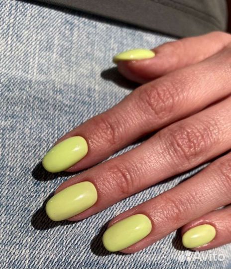 Педикюр, маникюр, перманент, бровист