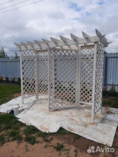 Пергола деревянная, шпалера для цветов