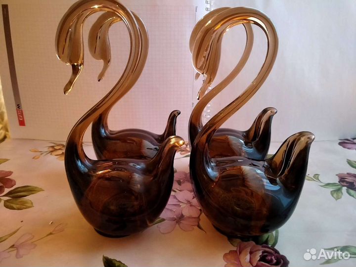 Статуэтка лебедь