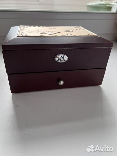 Шкатулка для украшений