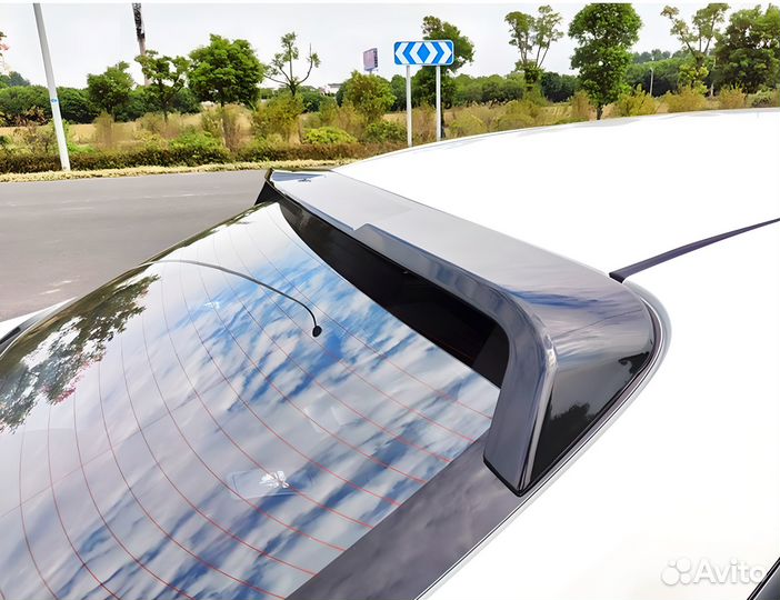 Toyota Corolla Е210 спойлер на заднее стекло