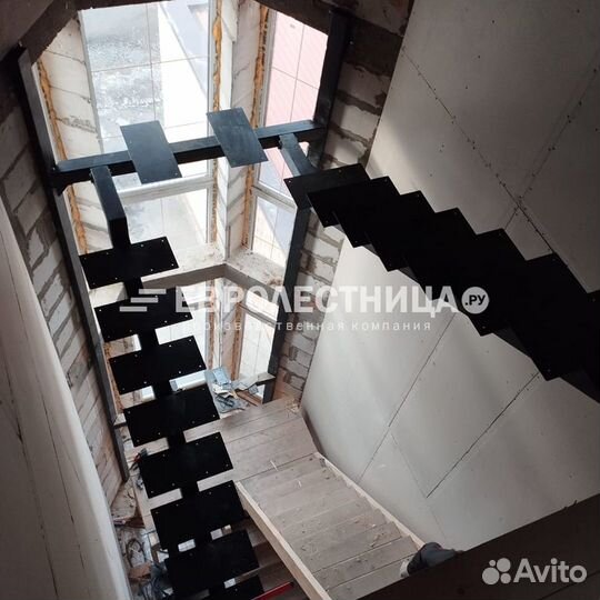 Лестница на монокосоуре