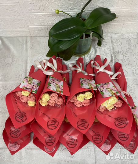 Букеты из шоколада и шоколадные наборы