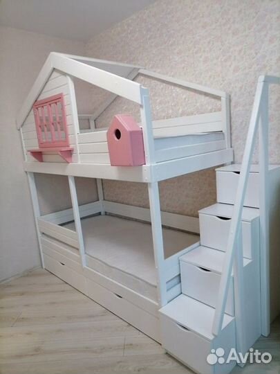 Кровать Домик 2-х русный лестница комод с матрасом