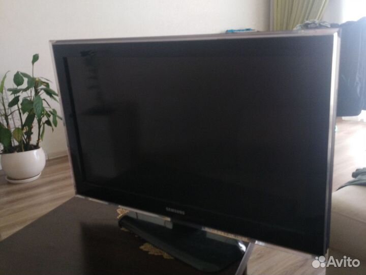 Телевизор ЖК