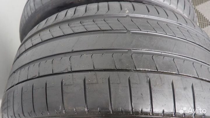 Pirelli P Zero 295/35 R21