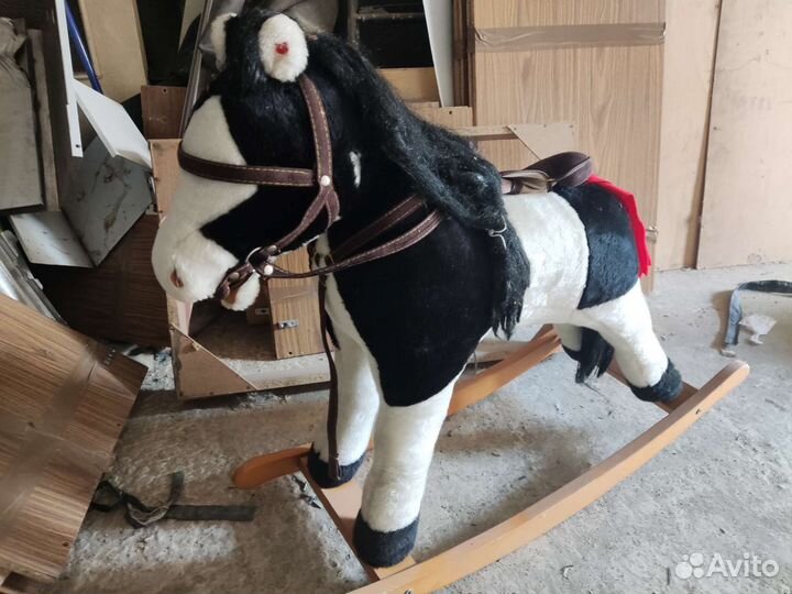 Детская качалка лошадь
