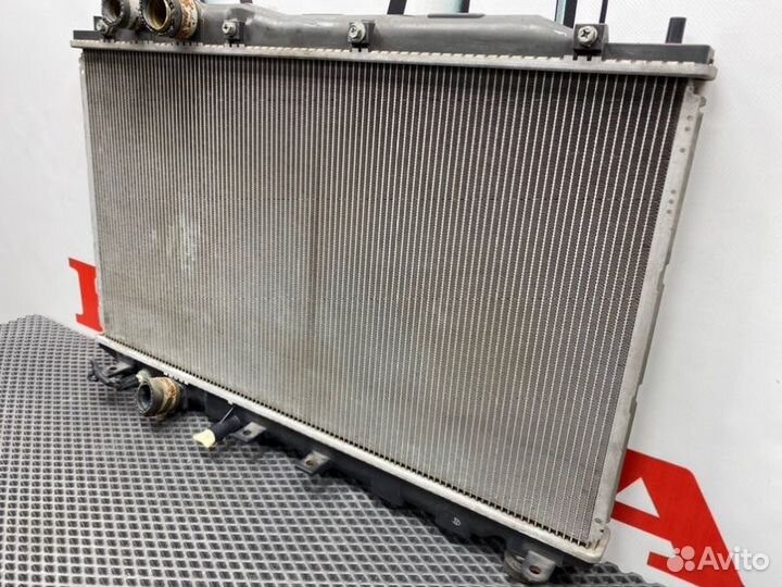 Радиатор охлаждения двигателя Honda Civic FD(4Д)