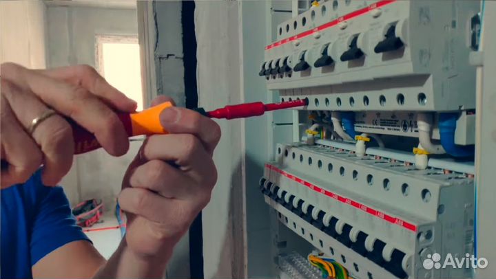 Электромонтажник