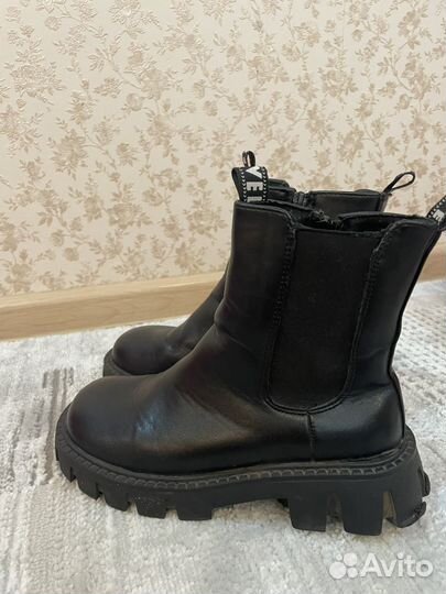 Ботинки осенние для девочки