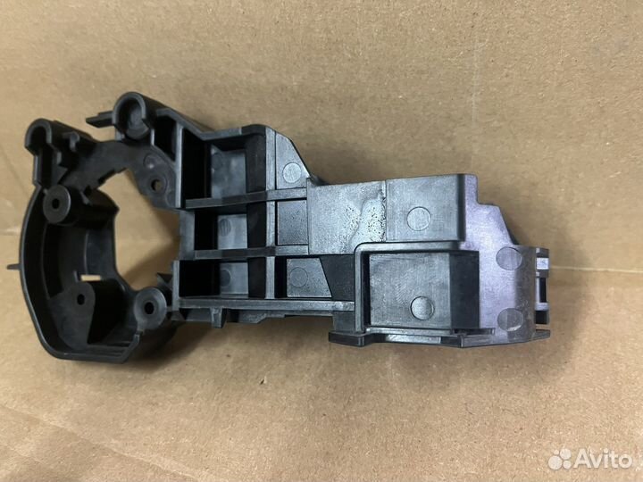 Крепление левое зеркала Toyota RAV4 ха 50