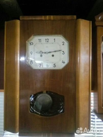 Часы Янтарь