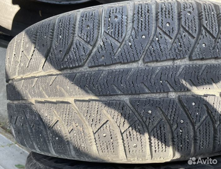 Bridgestone Ice Cruiser 7000 255/50 R19 107T