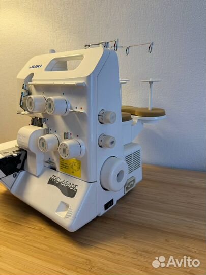 Оверлок juki mo 654de