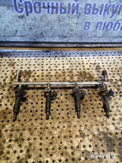 Рейка топливная (рампа) Opel Insignia