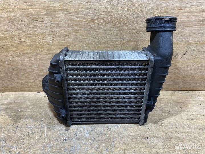 Интеркулер Skoda Superb 1 2,5 128472