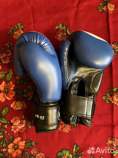 Боксерские перчатки Green Hill 10 oz (унций)