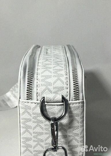 Стильная и удобная сумка Michael Kors через плечо