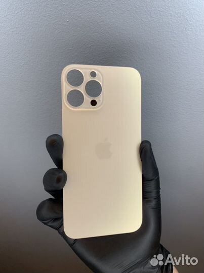 Крышка на iPhone 13 Pro Max