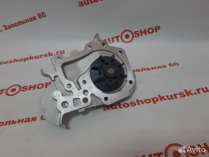 Помпа водяной насос Logan Megan Sandero Largus