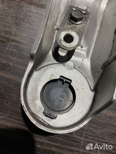 Левая накладка на раму для Yamaha MT-07 ABS