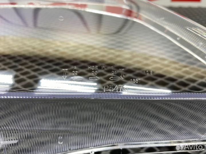 Стекло фары переднее правое Honda Civic FD(4Д)