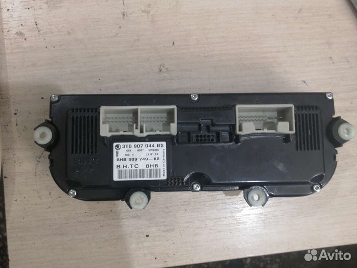 Блок управления климатом Skoda Octavia A5