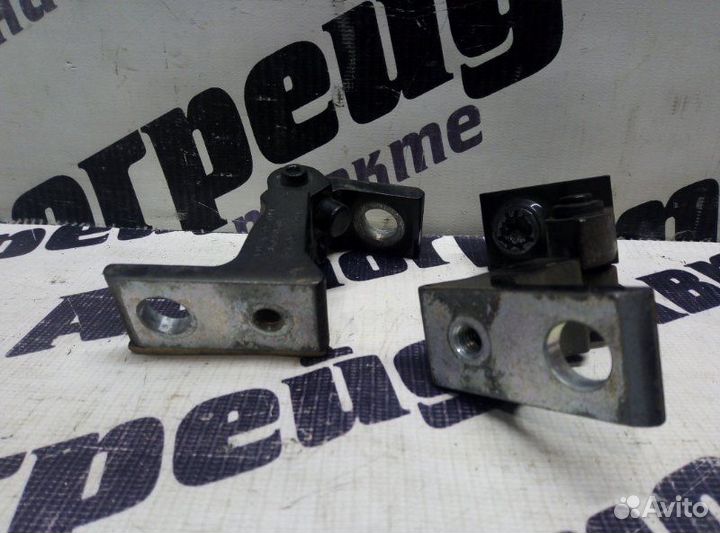 Петля дверная передняя левая Audi Q5 8RB cdnc 2009