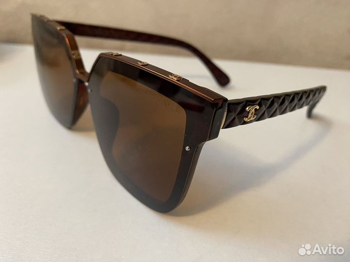 Солнцезащитные очки женские