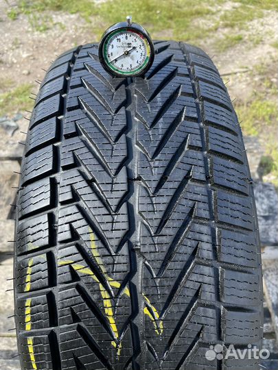 Vredestein Wintrac Xtreme 215/55 R17