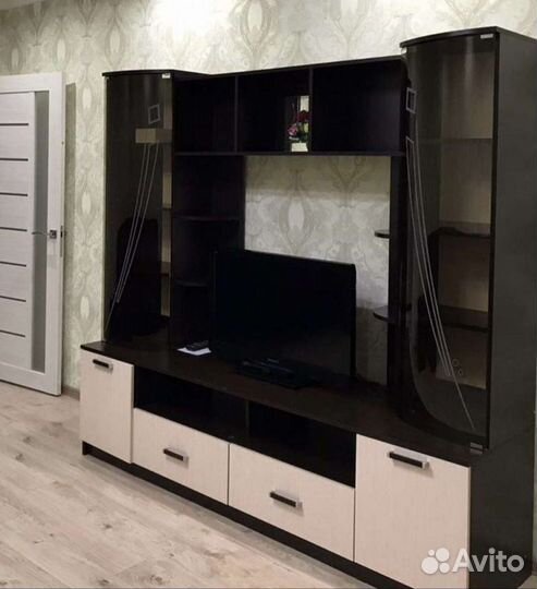 Стенка в гостиную бу