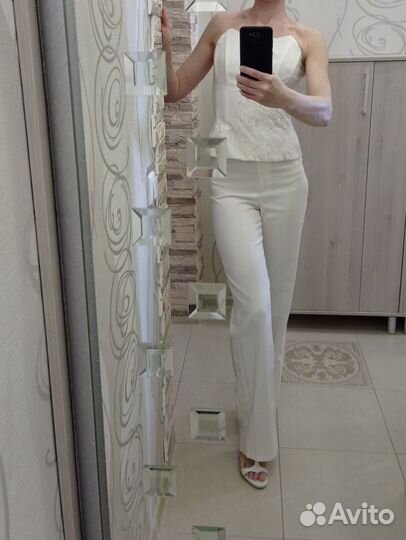 Белый брючный костюм 42-44р-р