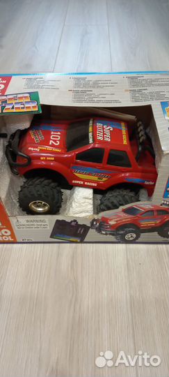 Радиоуправляемая машинка