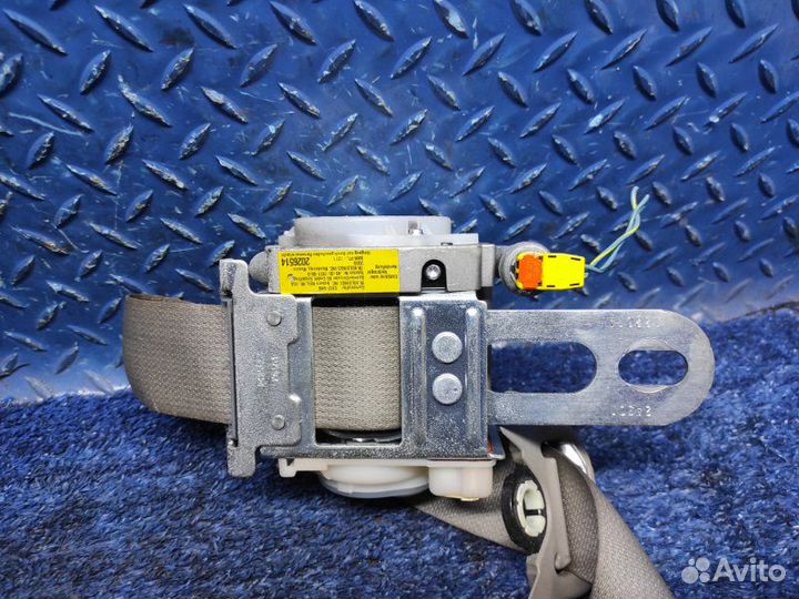 Ремень безопасности передний правый Jeep Grand