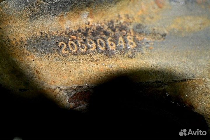 Поворотный кулак переднего моста, левый volvo FH