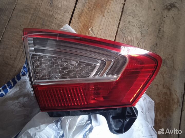 Задний фонарь внутренний левый форд мондео 4