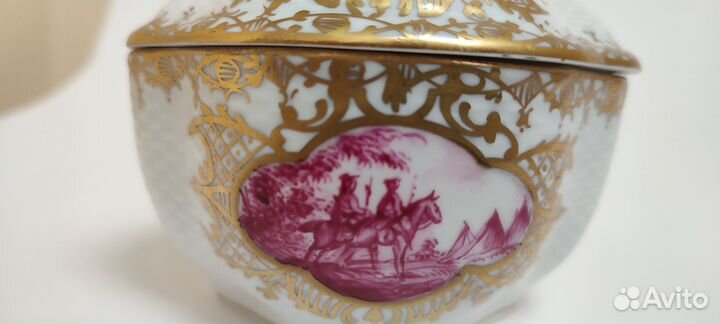 Фарфоровая шкатулка бонбоньерка Германия