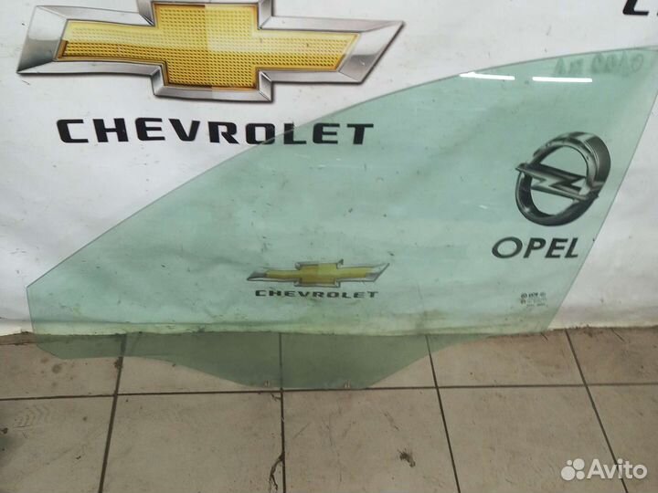 Переднее левое стекло Шевроле Каптива С100